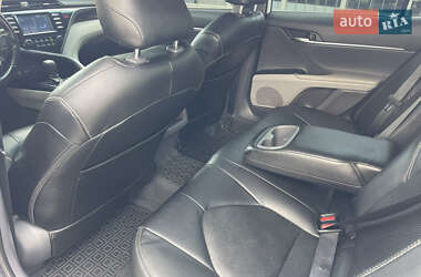Седан Toyota Camry 2019 в 