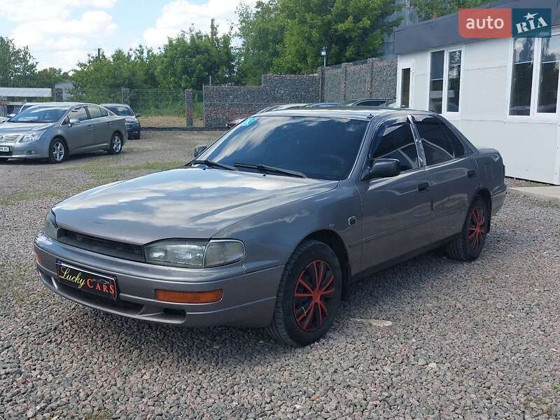 Седан Toyota Camry 1996 в 