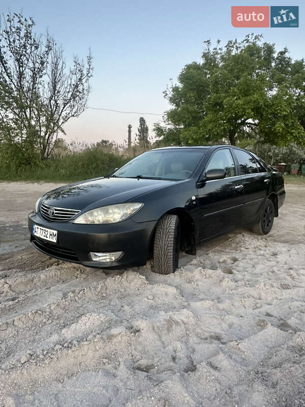 Седан Toyota Camry 2005 в Николаеве