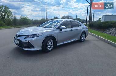 Седан Toyota Camry 2024 в 