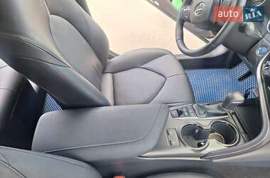 Седан Toyota Camry 2024 в 