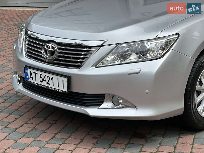 Седан Toyota Camry 2011 в Івано-Франківську