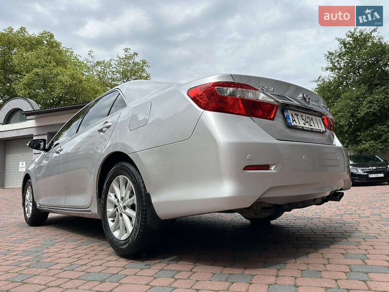 Седан Toyota Camry 2011 в Івано-Франківську