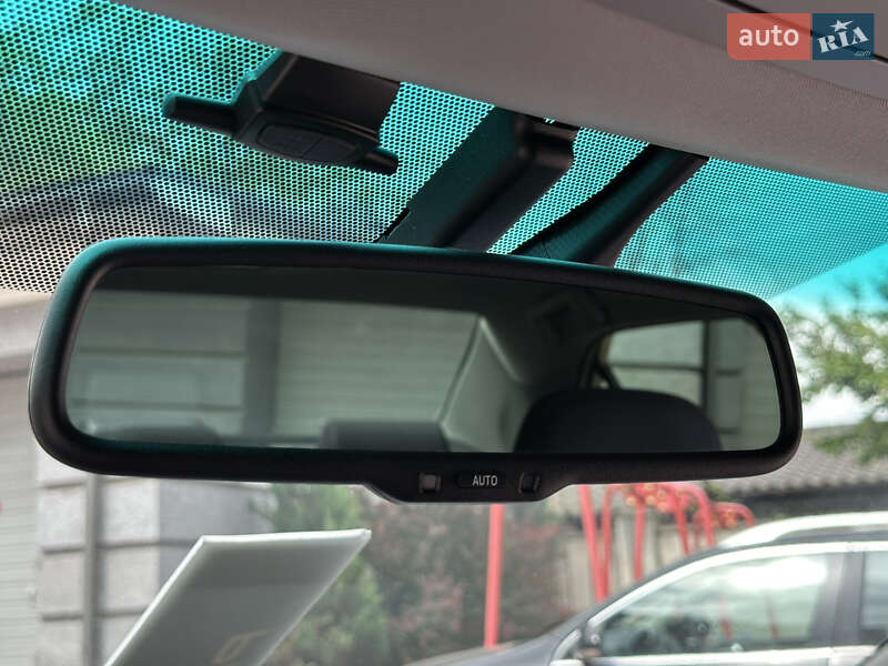 Седан Toyota Camry 2011 в Івано-Франківську