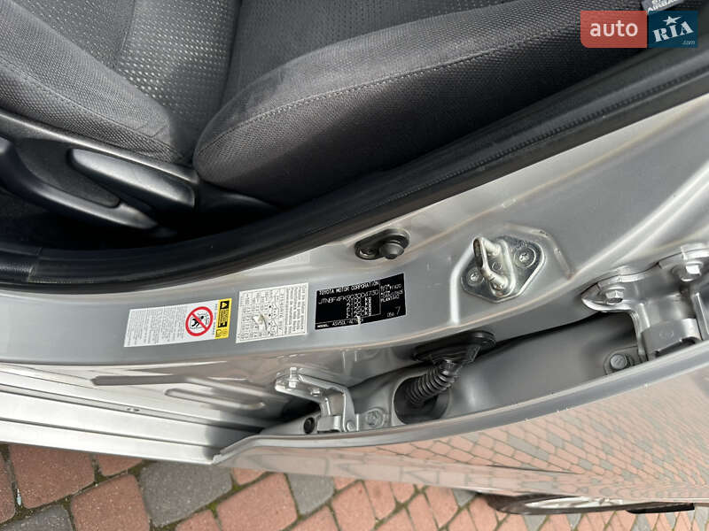 Седан Toyota Camry 2011 в Івано-Франківську