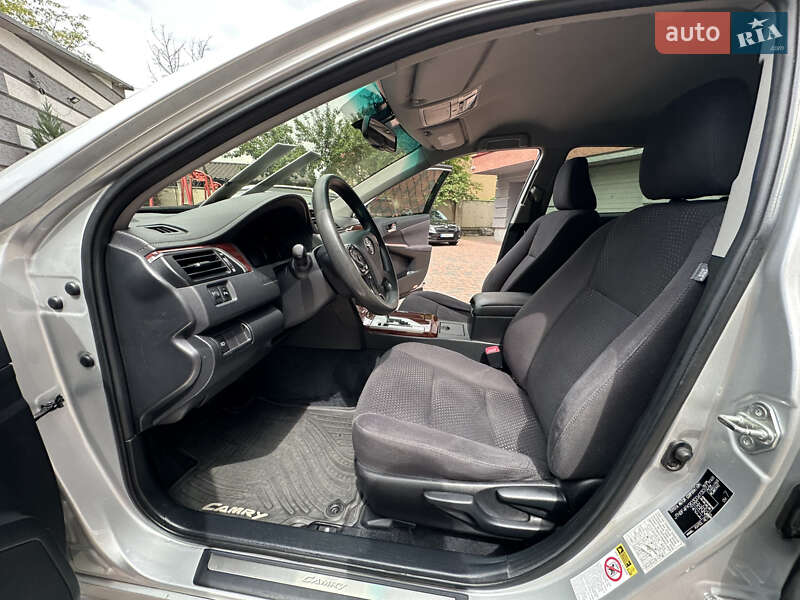 Седан Toyota Camry 2011 в Івано-Франківську