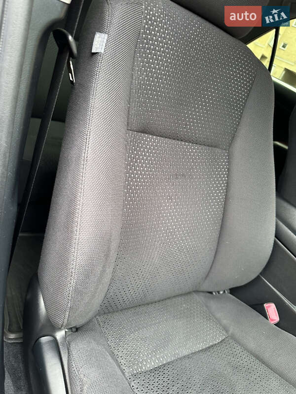 Седан Toyota Camry 2011 в Івано-Франківську