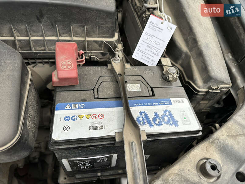 Седан Toyota Camry 2011 в Івано-Франківську