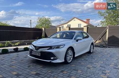 Седан Toyota Camry 2020 в Виннице