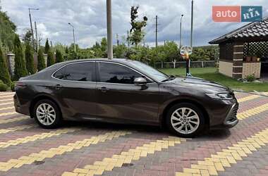 Седан Toyota Camry 2021 в 