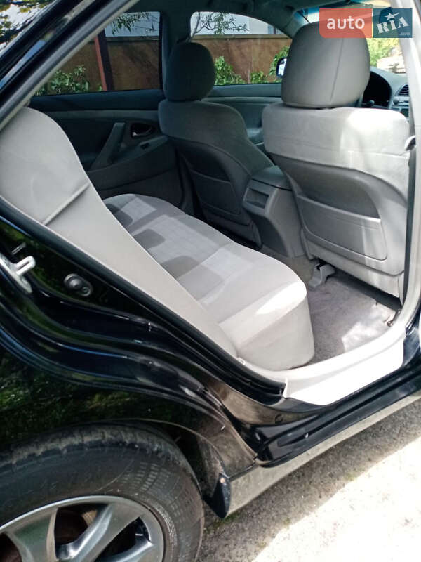 Седан Toyota Camry 2011 в Жмеринке