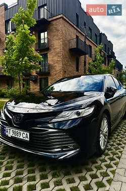 Седан Toyota Camry 2020 в Ивано-Франковске