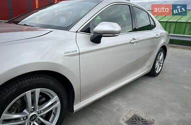 Седан Toyota Camry 2019 в 