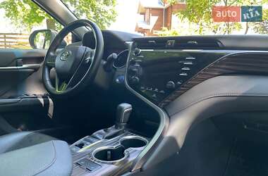 Седан Toyota Camry 2019 в 