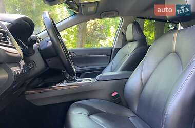 Седан Toyota Camry 2019 в 