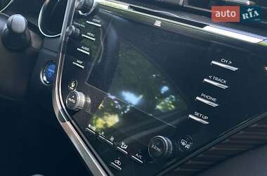 Седан Toyota Camry 2019 в 