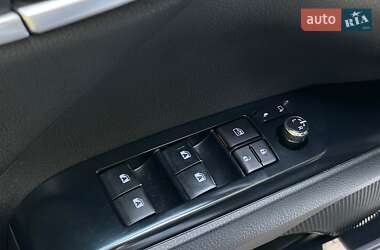 Седан Toyota Camry 2019 в 