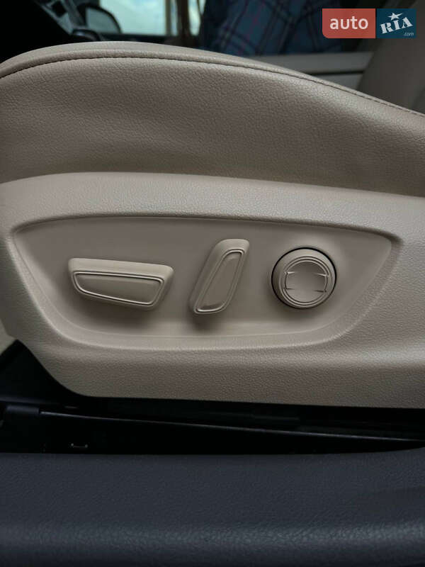 Седан Toyota Camry 2017 в Первомайську