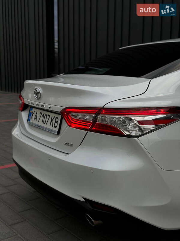 Седан Toyota Camry 2017 в Первомайську