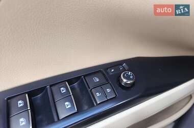 Седан Toyota Camry 2018 в 