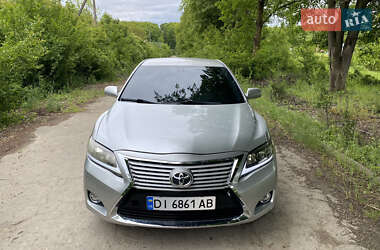 Седан Toyota Camry 2010 в Испасе