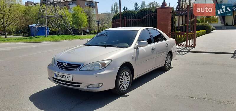 Седан Toyota Camry 2004 в Белой Церкви