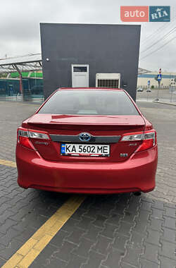 Седан Toyota Camry 2013 в 