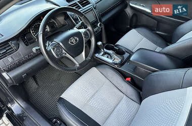 Седан Toyota Camry 2013 в 