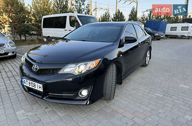Седан Toyota Camry 2013 в 