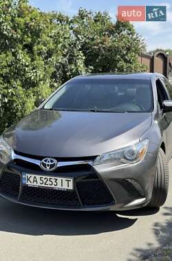 Toyota Camry 2015