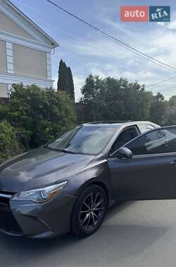 Седан Toyota Camry 2015 в 
