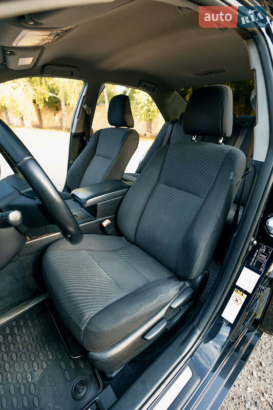 Седан Toyota Camry 2014 в Дніпрі