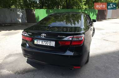 Седан Toyota Camry 2015 в 