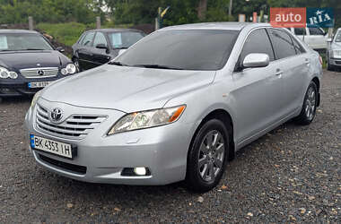 Седан Toyota Camry 2007 в 