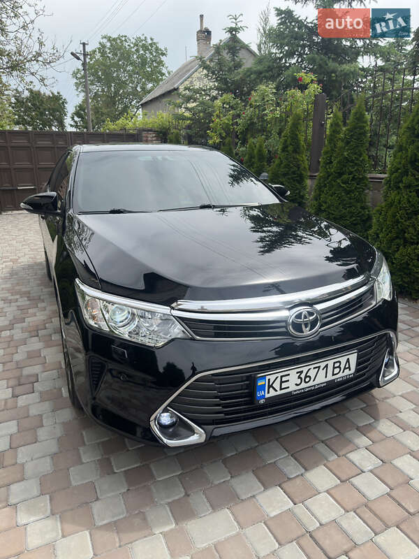 Седан Toyota Camry 2014 в Дніпрі