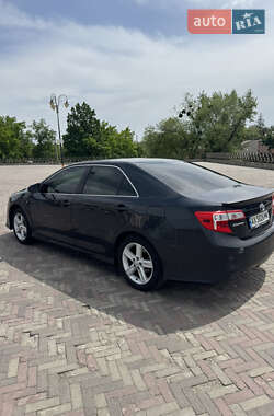 Седан Toyota Camry 2012 в 