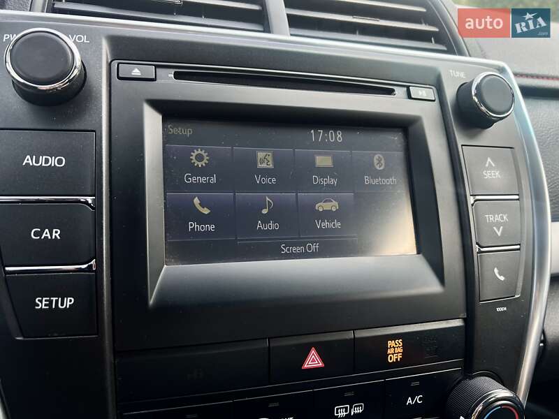 Седан Toyota Camry 2016 в Киеве