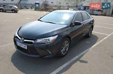Седан Toyota Camry 2016 в Киеве