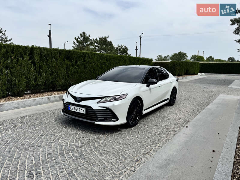 Toyota Camry 2021