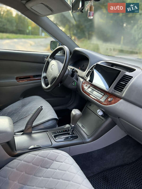 Седан Toyota Camry 2005 в Ізмаїлі