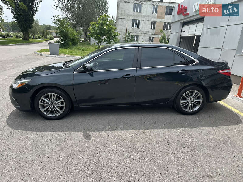 Toyota Camry 2015