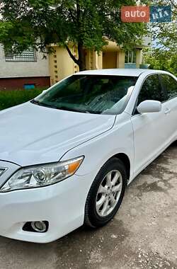 Седан Toyota Camry 2011 в Тернополі
