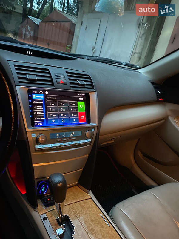 Седан Toyota Camry 2006 в Києві