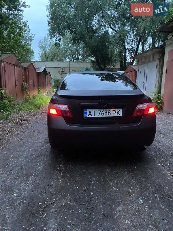 Седан Toyota Camry 2006 в Києві