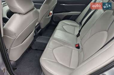 Седан Toyota Camry 2018 в 