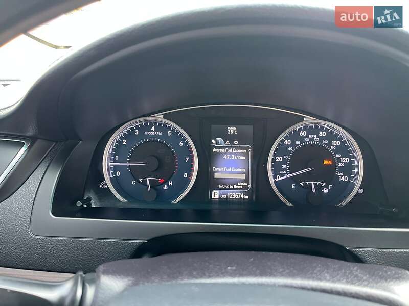 Седан Toyota Camry 2016 в Харкові