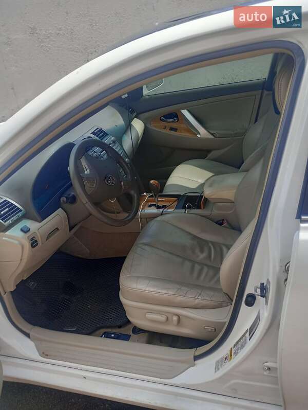 Седан Toyota Camry 2006 в Києві