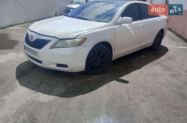 Седан Toyota Camry 2006 в Киеве