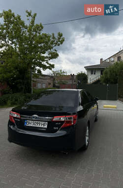 Седан Toyota Camry 2012 в 
