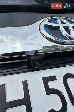 Седан Toyota Camry 2012 в 